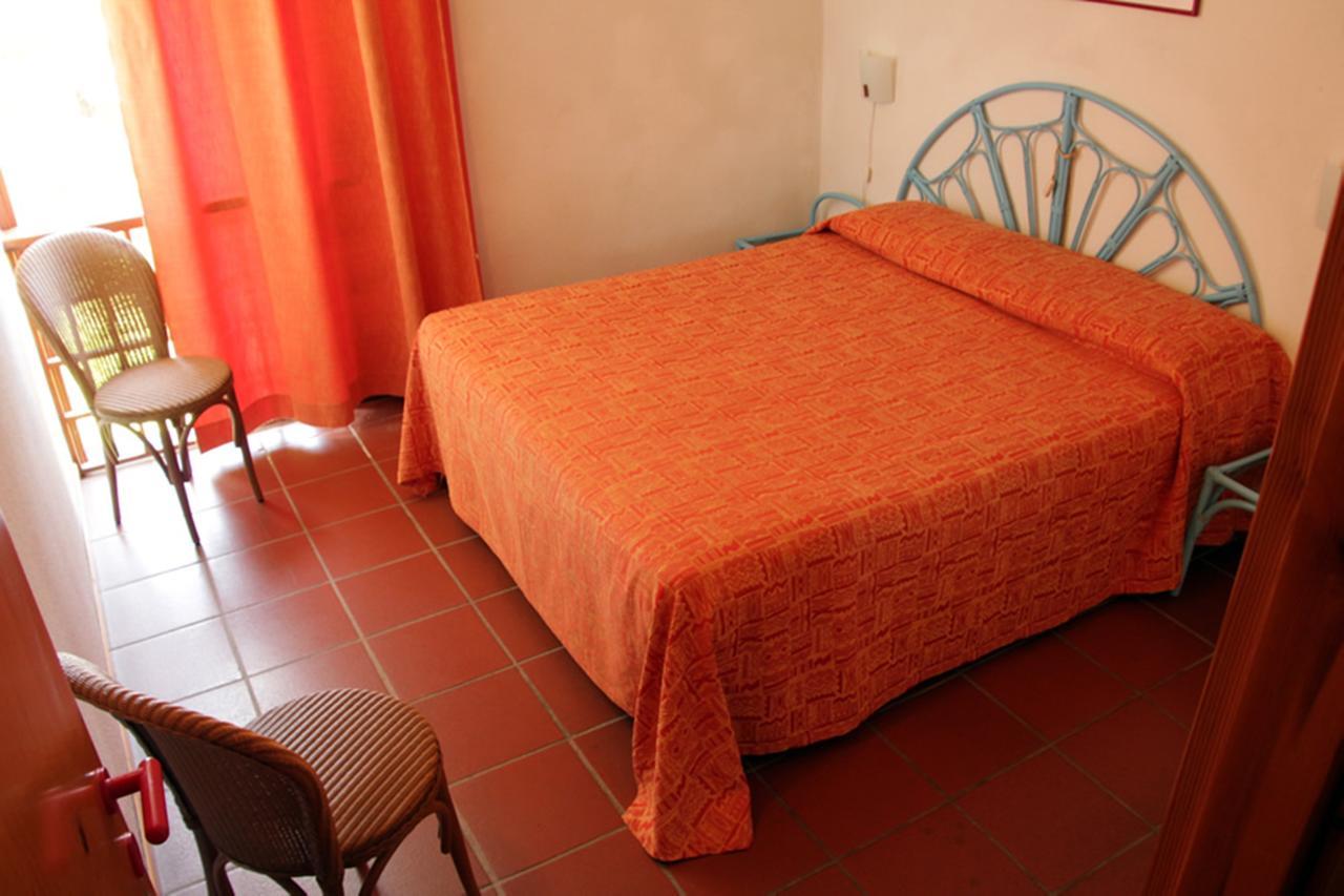 Residence Portolaconia Appartamenti Cannigione Cameră foto